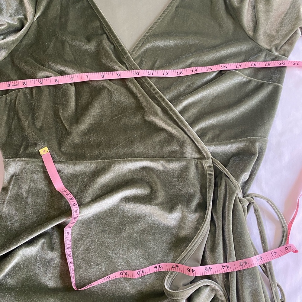 BALTIC BØRN Meghan Sage Green Velour Flutter‎ Sleeve Wrap Dress XXXL - Picture 7 of 8